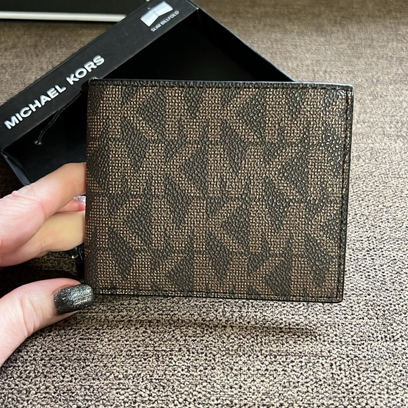 New Michael Kors Jet Set Slim Billfold - Picture 5 of 9